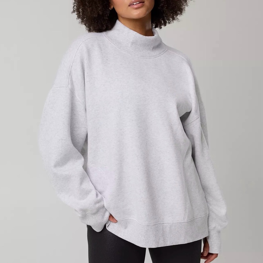Aerie women’s mock neck Cream Sweater